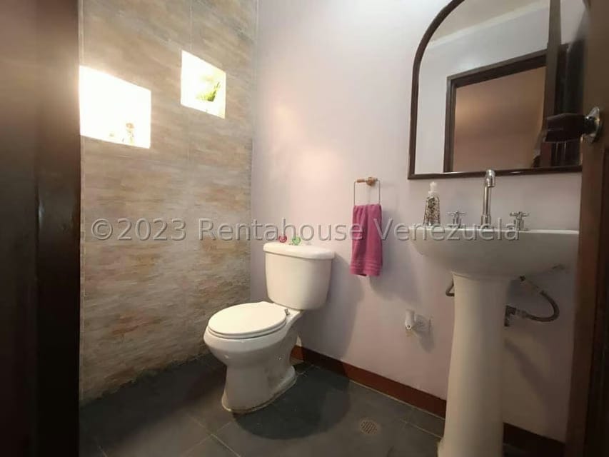 Casa (Duplex) en Venta en Sebucan, Distrito Metropolitano - 23