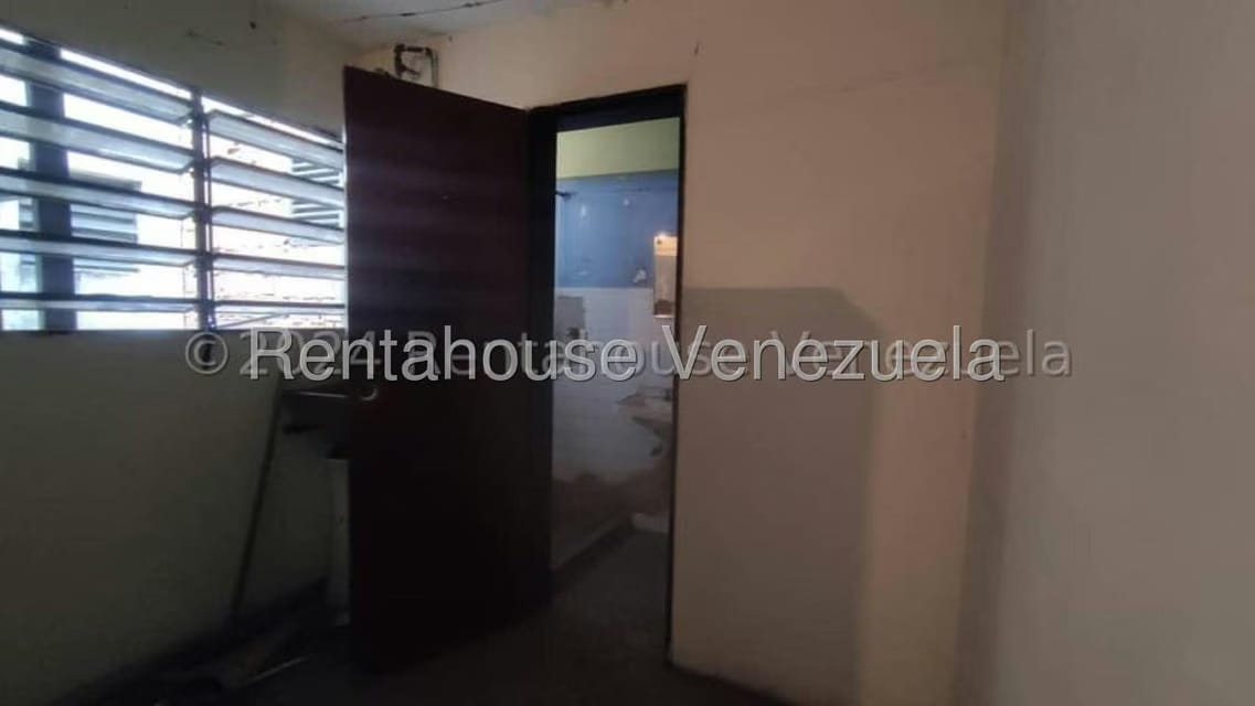 Comercial (Local Comercial) en Alquiler en Centro, Lara - 29