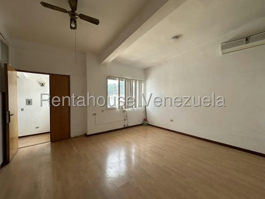 Casa (Multipes Niveles) en Venta en El Cafetal, Distrito Metropolitano - 22