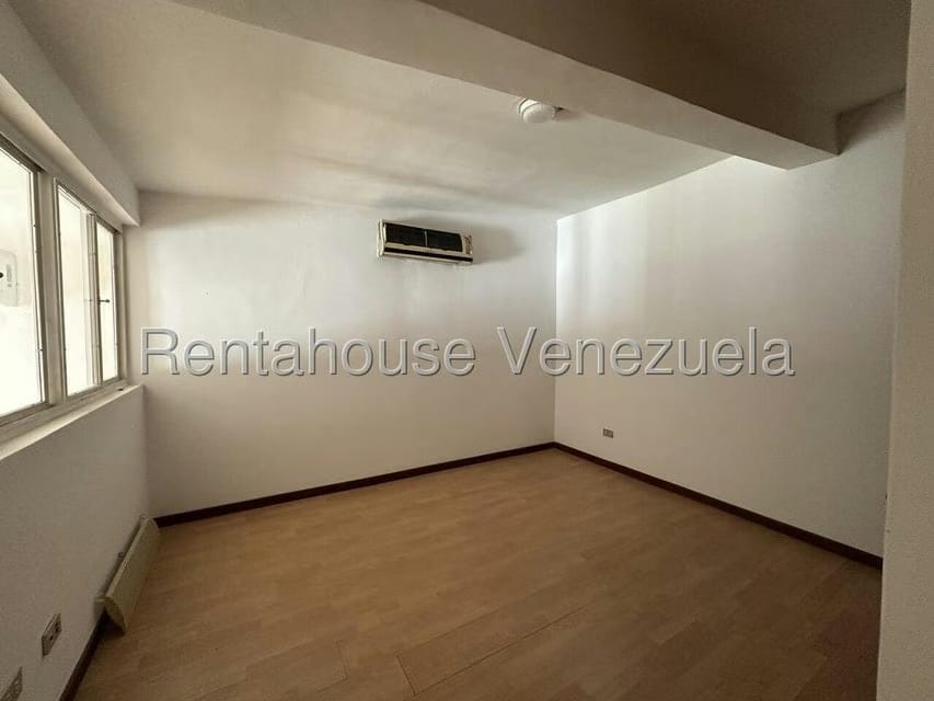 Casa (Multipes Niveles) en Venta en El Cafetal, Distrito Metropolitano - 39