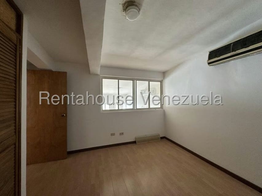 Casa (Multipes Niveles) en Venta en El Cafetal, Distrito Metropolitano - 42