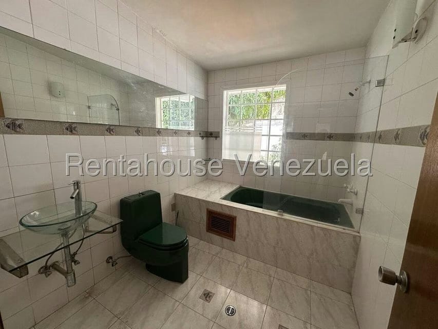 Casa (Multipes Niveles) en Venta en El Cafetal, Distrito Metropolitano - 47