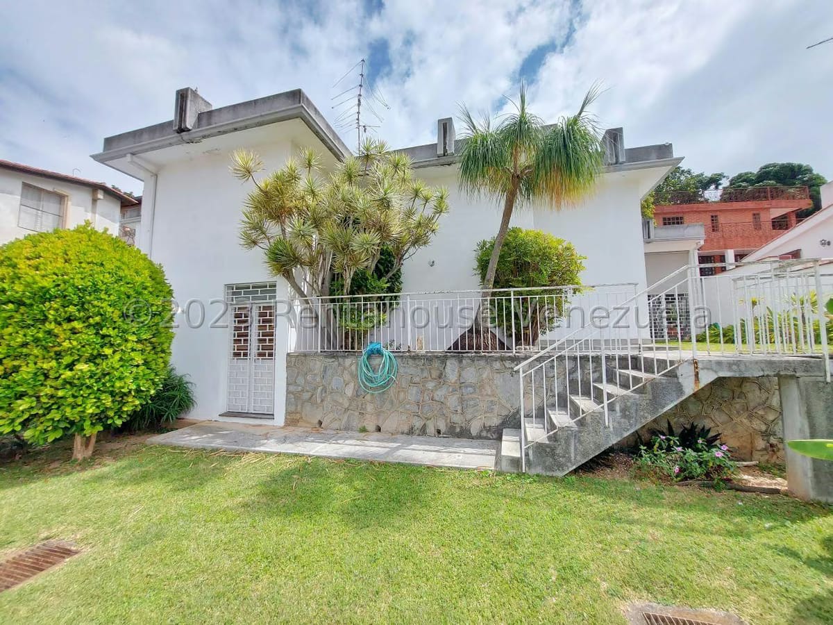 CASA EN VENTA SELENE MARIN – MLS#23-21883