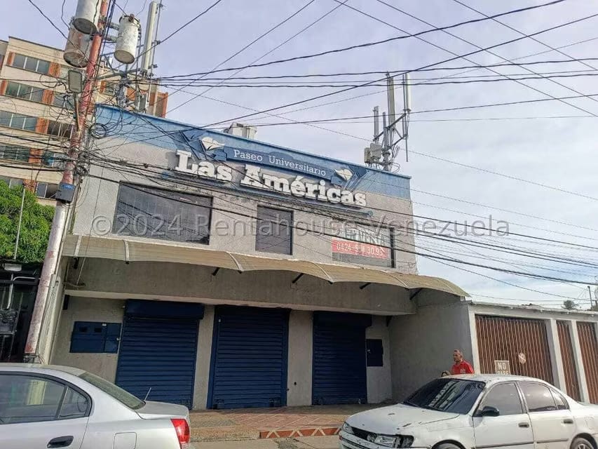 Comercial (Edificio) en Alquiler en Centro, Lara - 33