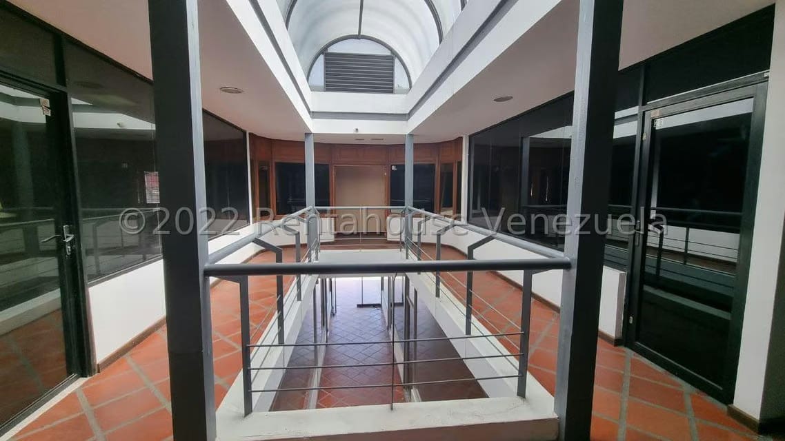 Comercial (Edificio) en Alquiler en Centro, Lara - 9