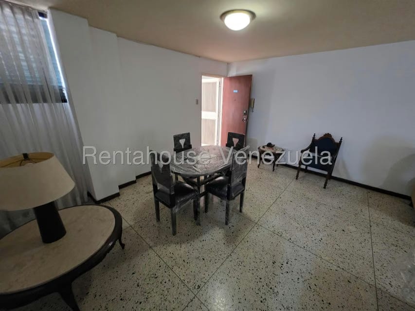 Apartamento (1 Nivel) en Alquiler en El Marques, Distrito Metropolitano - 13