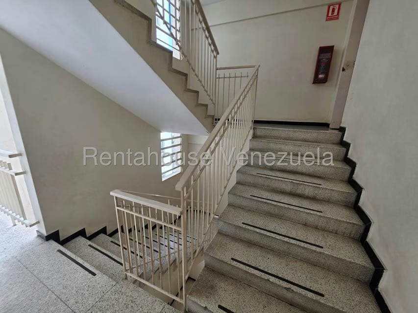 Apartamento (1 Nivel) en Alquiler en El Marques, Distrito Metropolitano - 15