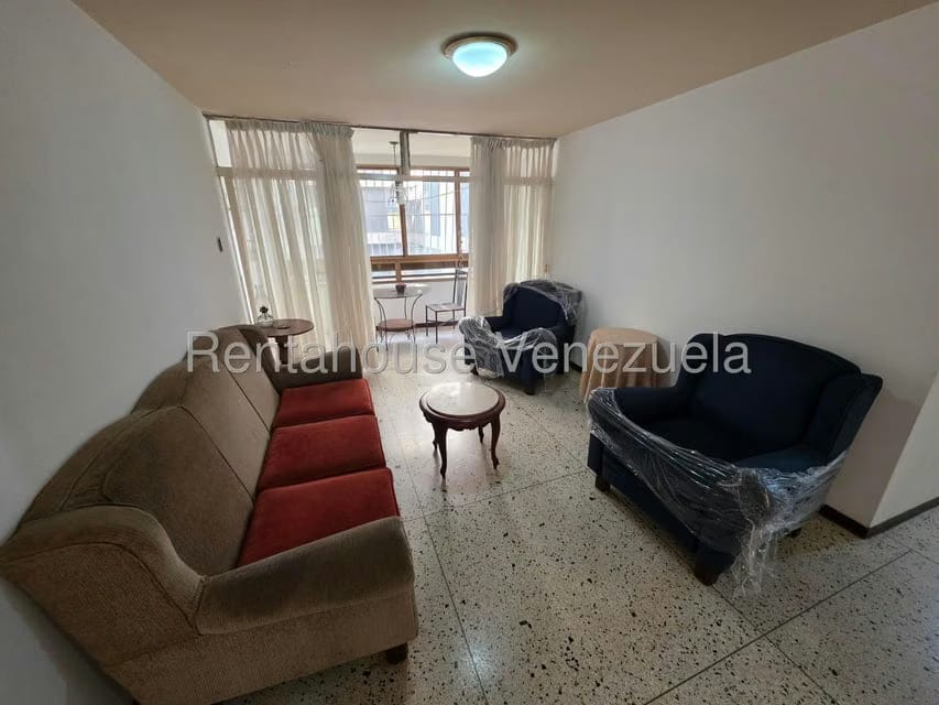 Apartamento (1 Nivel) en Alquiler en El Marques, Distrito Metropolitano - 5