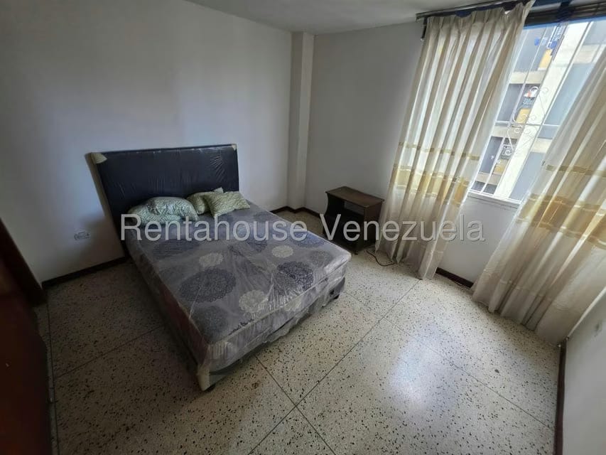 Apartamento (1 Nivel) en Alquiler en El Marques, Distrito Metropolitano - 10