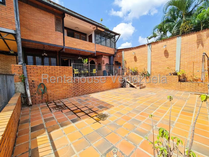 Casa (Multipes Niveles) en Venta en Prados del Este, Distrito Metropolitano - 11