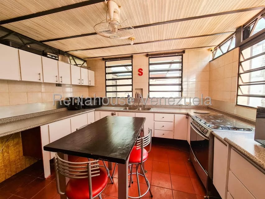 Casa (Multipes Niveles) en Venta en Prados del Este, Distrito Metropolitano - 21