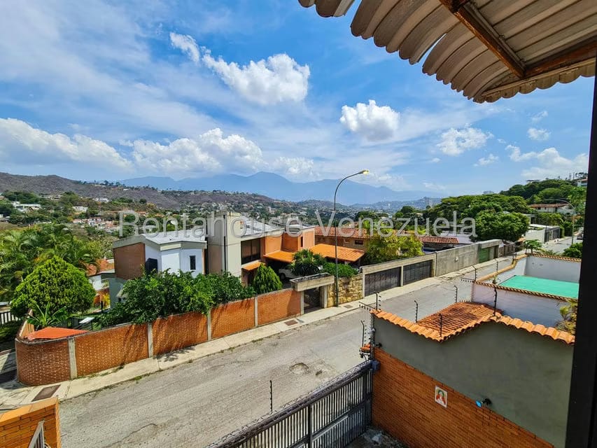 Casa (Multipes Niveles) en Venta en Prados del Este, Distrito Metropolitano - 32