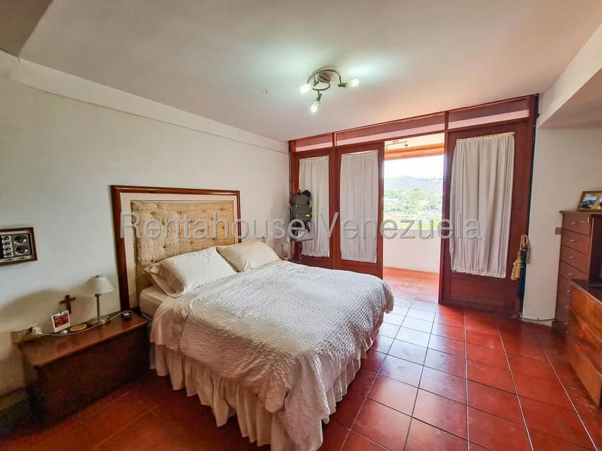 Casa (Multipes Niveles) en Venta en Prados del Este, Distrito Metropolitano - 34