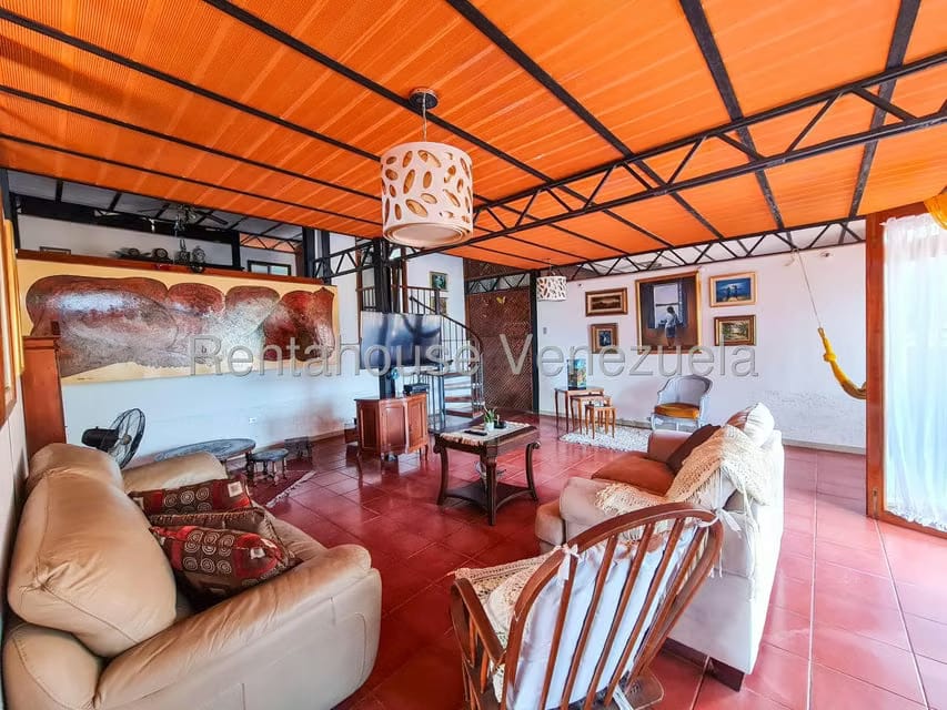 Casa (Multipes Niveles) en Venta en Prados del Este, Distrito Metropolitano - 6