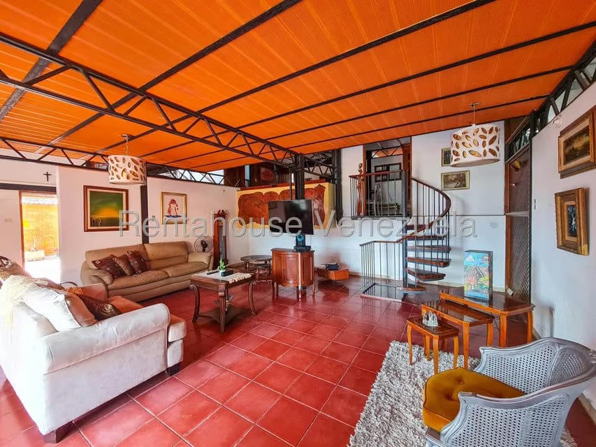 Casa (Multipes Niveles) en Venta en Prados del Este, Distrito Metropolitano - 7