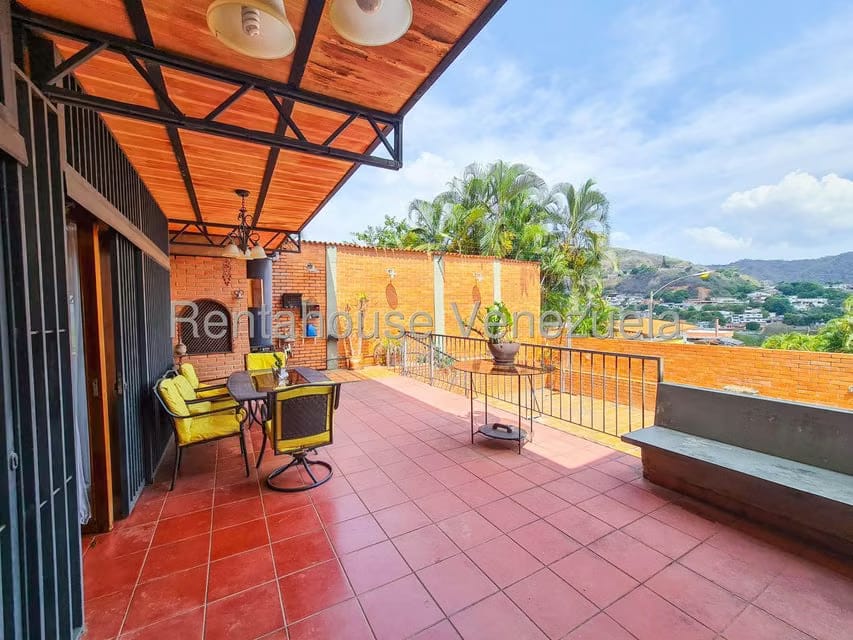 Casa (Multipes Niveles) en Venta en Prados del Este, Distrito Metropolitano - 9