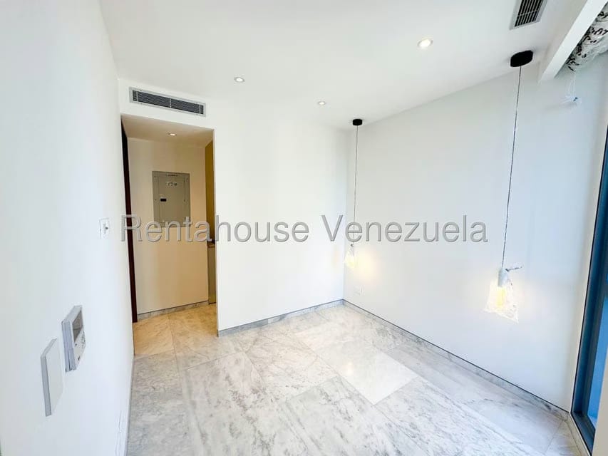 Apartamento (Duplex) en Venta en Las Mercedes, Distrito Metropolitano - 37