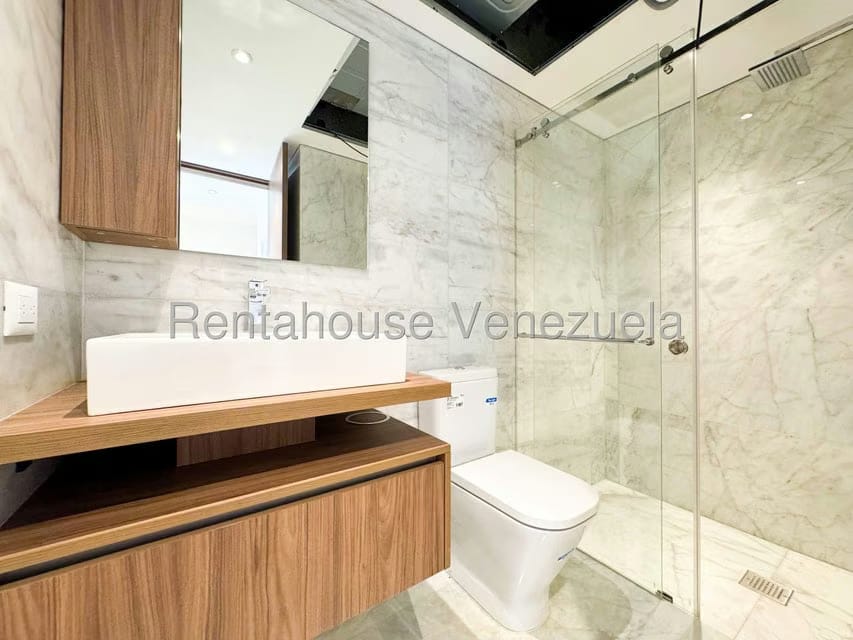 Apartamento (Duplex) en Venta en Las Mercedes, Distrito Metropolitano - 40