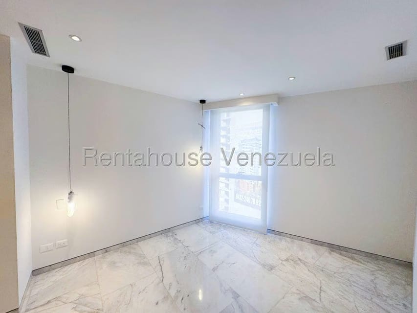 Apartamento (Duplex) en Venta en Las Mercedes, Distrito Metropolitano - 53