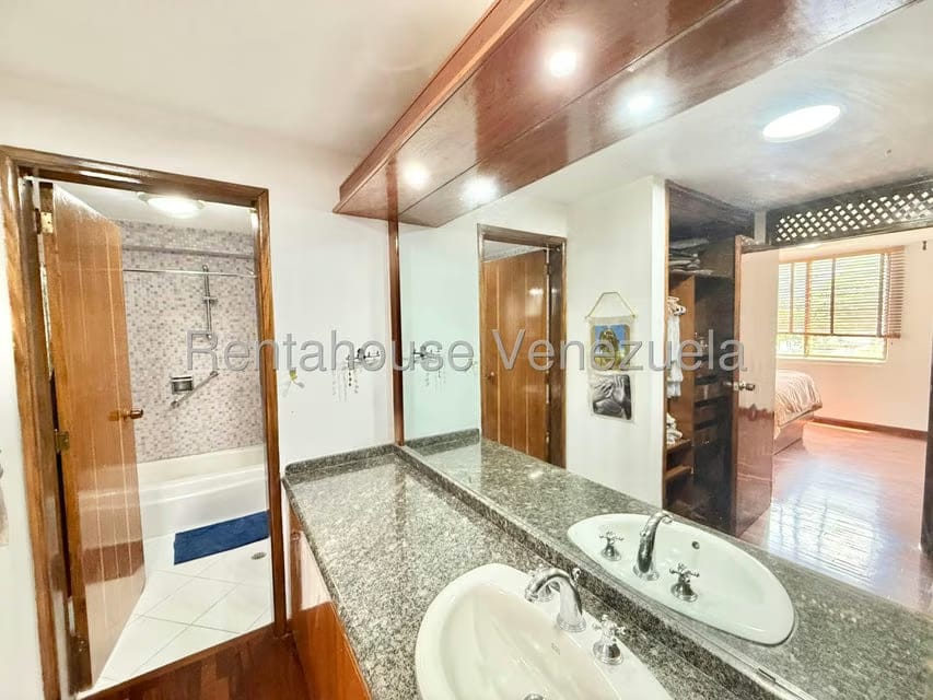 Apartamento (1 Nivel) en Alquiler en La Castellana, Distrito Metropolitano - 25
