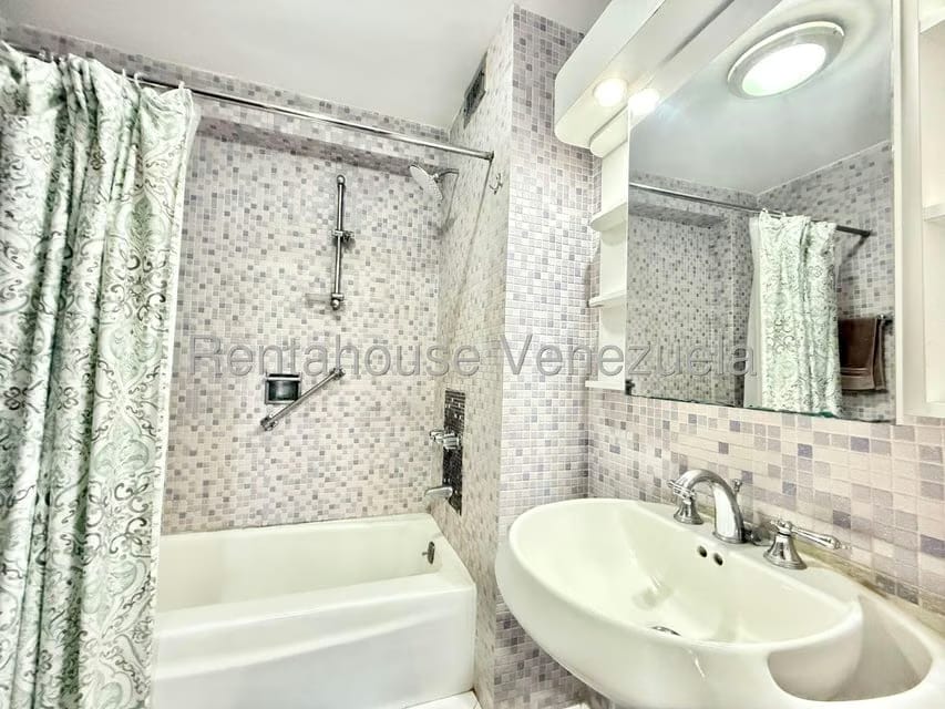 Apartamento (1 Nivel) en Alquiler en La Castellana, Distrito Metropolitano - 26