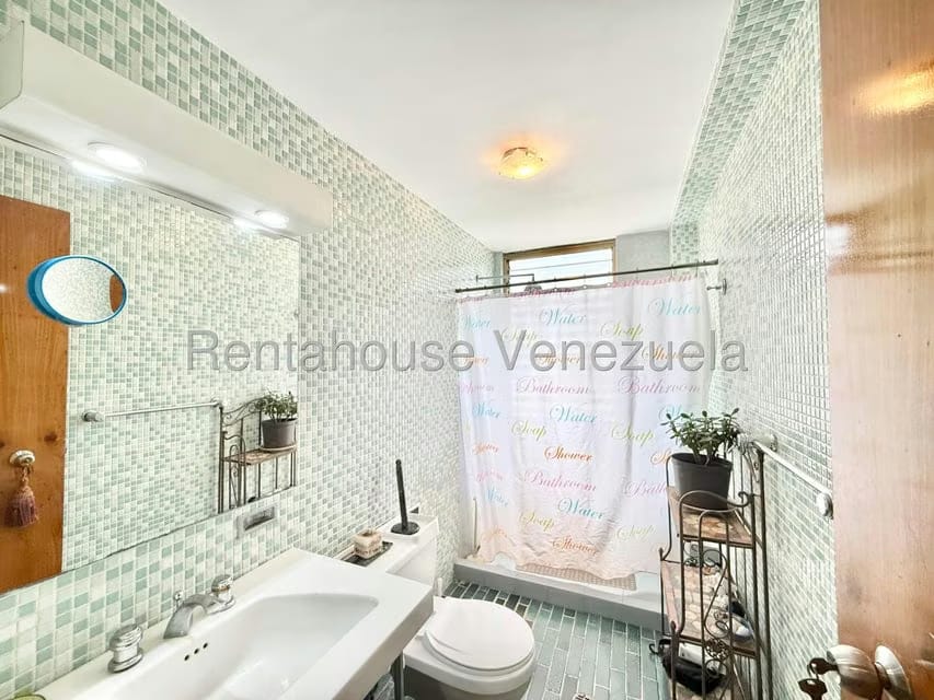 Apartamento (1 Nivel) en Alquiler en La Castellana, Distrito Metropolitano - 30