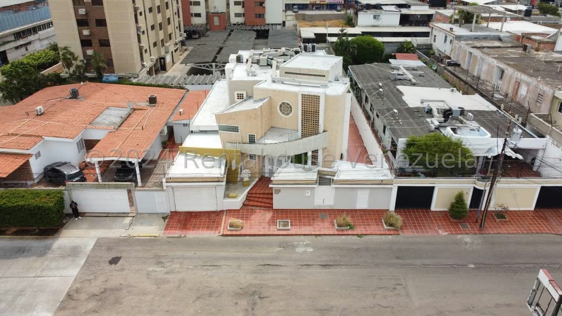Casa (Multipes Niveles) en Venta en Tierra Negra, Zulia - 2