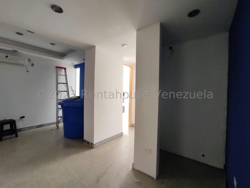 Comercial (Oficina) en Alquiler en El Centro, Aragua - 14