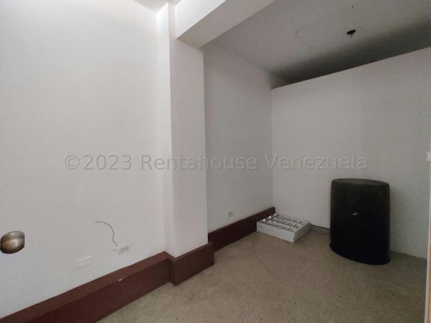 Comercial (Oficina) en Alquiler en El Centro, Aragua - 22
