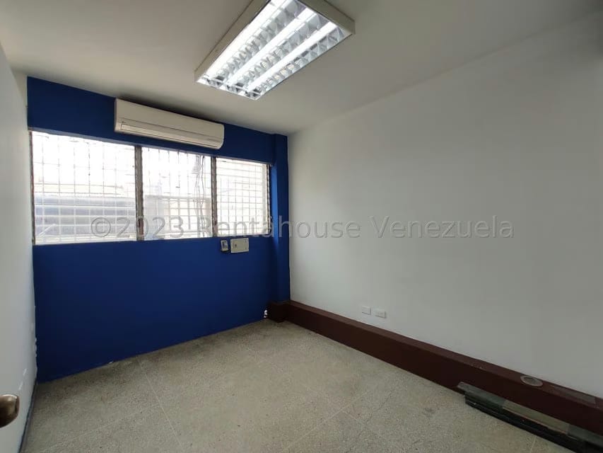 Comercial (Oficina) en Alquiler en El Centro, Aragua - 25