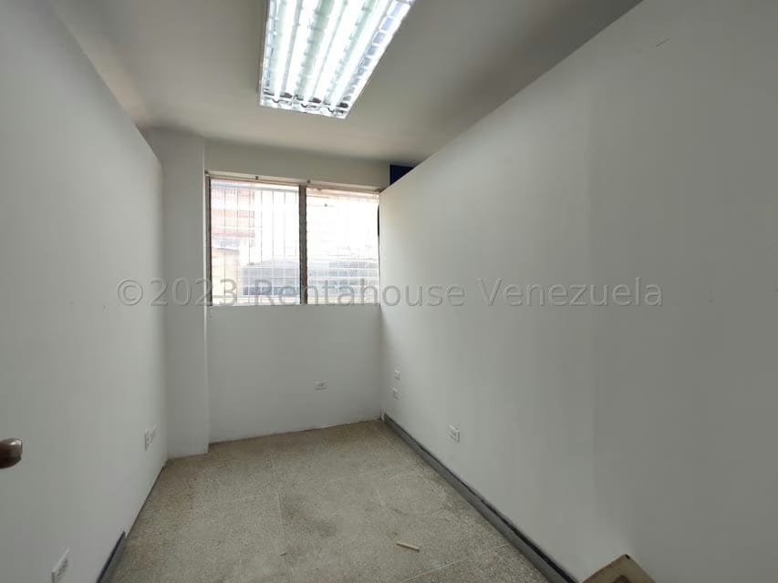 Comercial (Oficina) en Alquiler en El Centro, Aragua - 26