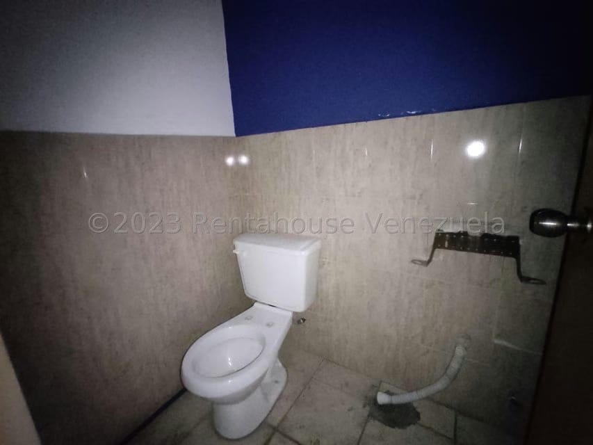 Comercial (Oficina) en Alquiler en El Centro, Aragua - 10