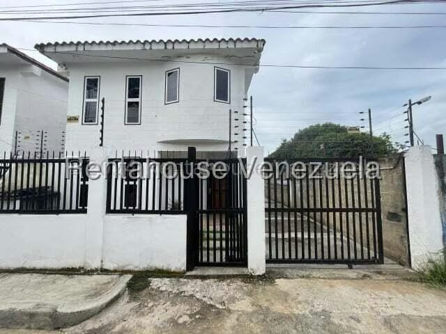 Townhouse (1 Nivel) en Venta en La Guaiquera, Guarico - 3
