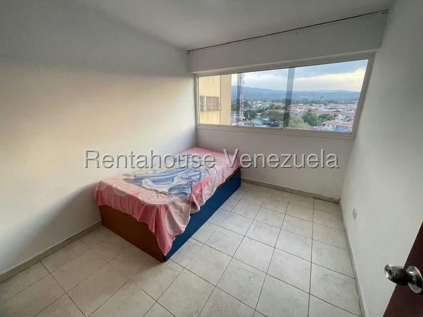 Apartamento (1 Nivel) en Alquiler en Centro, Lara - 13