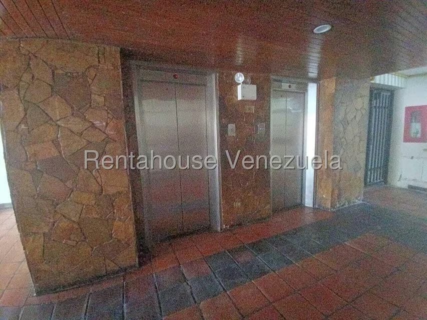 Apartamento (1 Nivel) en Alquiler en Centro, Lara - 18