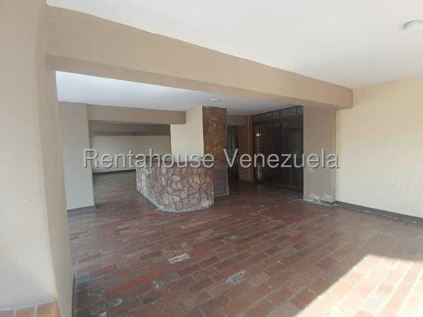 Apartamento (1 Nivel) en Alquiler en Centro, Lara - 19