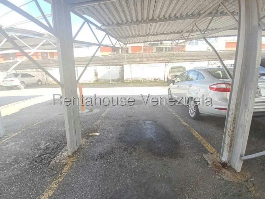 Apartamento (1 Nivel) en Alquiler en Centro, Lara - 21