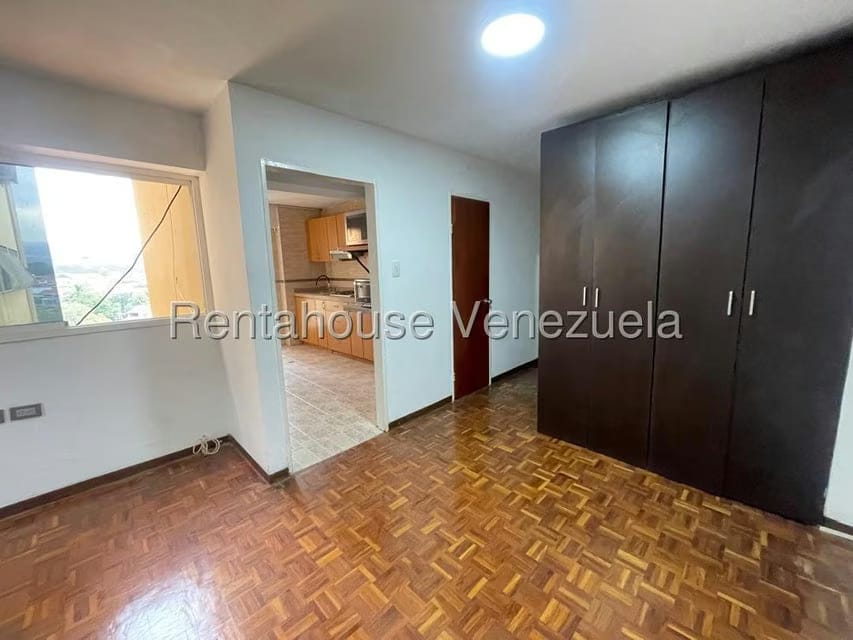 Apartamento (1 Nivel) en Alquiler en Centro, Lara - 6