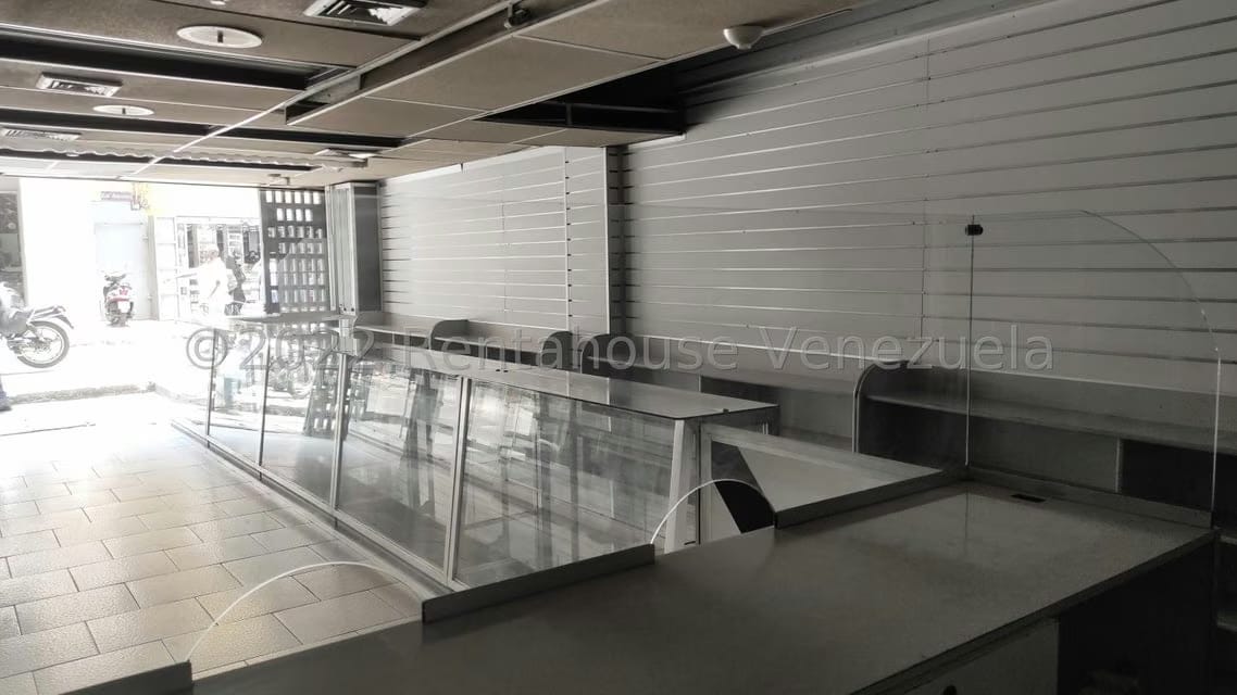 Comercial (Local Comercial) en Venta en Parroquia Catedral, Distrito Metropolitano - 3
