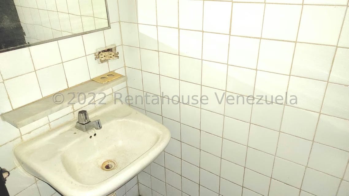 Comercial (Local Comercial) en Venta en Parroquia Catedral, Distrito Metropolitano - 9