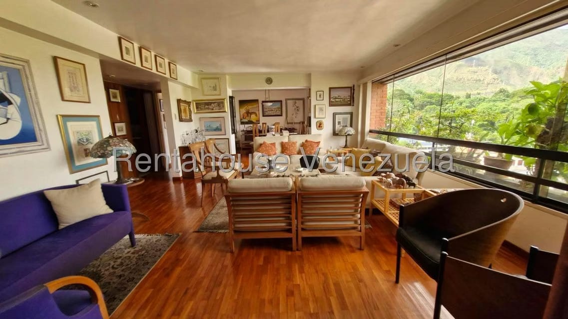 Apartamento (1 Nivel) en Venta en Los Dos Caminos, Distrito Metropolitano - 12