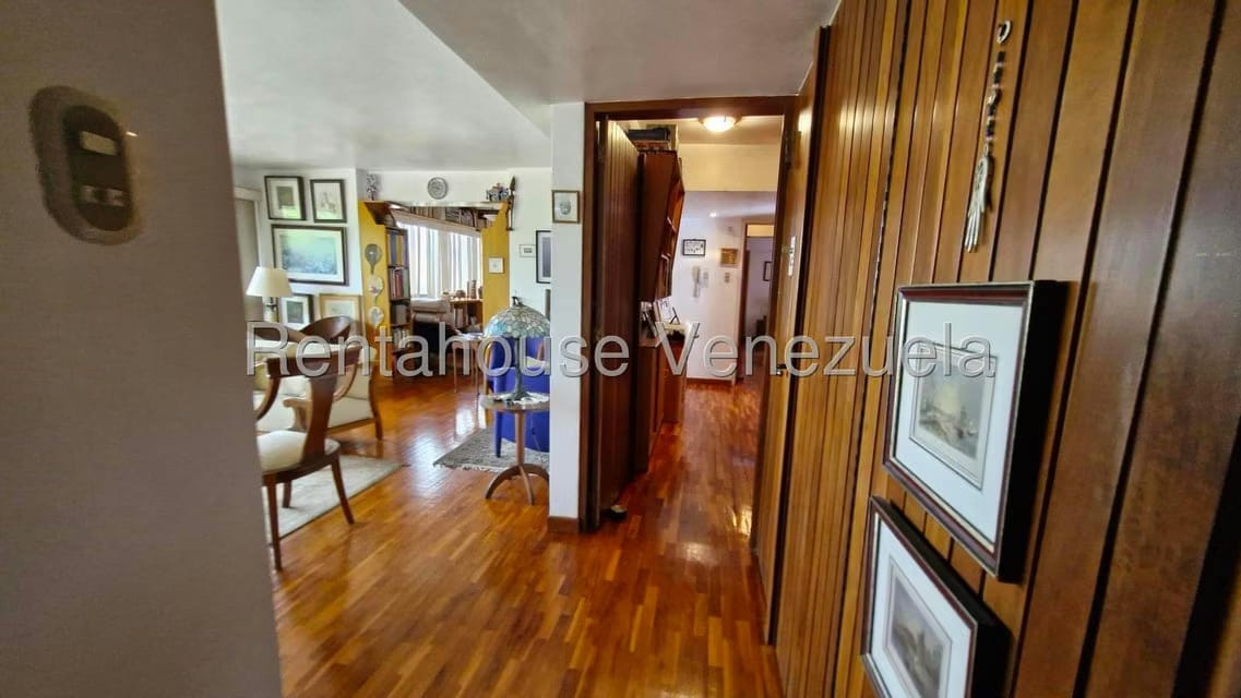 Apartamento (1 Nivel) en Venta en Los Dos Caminos, Distrito Metropolitano - 18