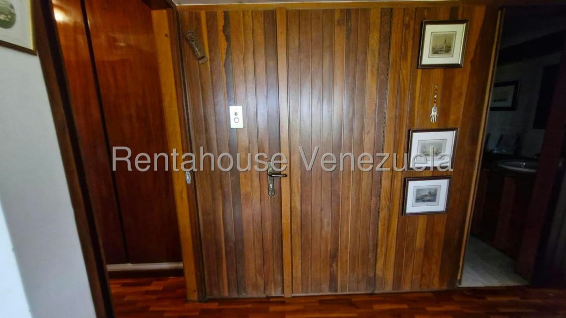 Apartamento (1 Nivel) en Venta en Los Dos Caminos, Distrito Metropolitano - 32
