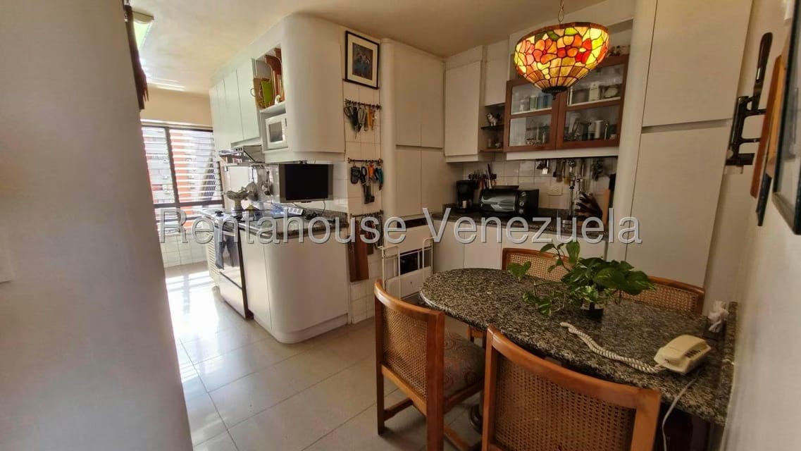 Apartamento (1 Nivel) en Venta en Los Dos Caminos, Distrito Metropolitano - 36