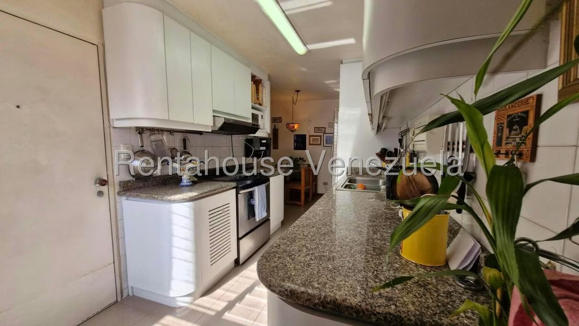 Apartamento (1 Nivel) en Venta en Los Dos Caminos, Distrito Metropolitano - 39