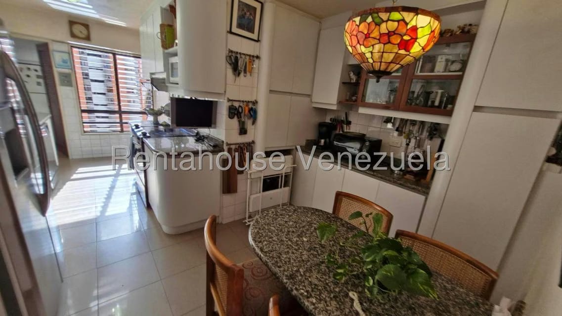 Apartamento (1 Nivel) en Venta en Los Dos Caminos, Distrito Metropolitano - 41