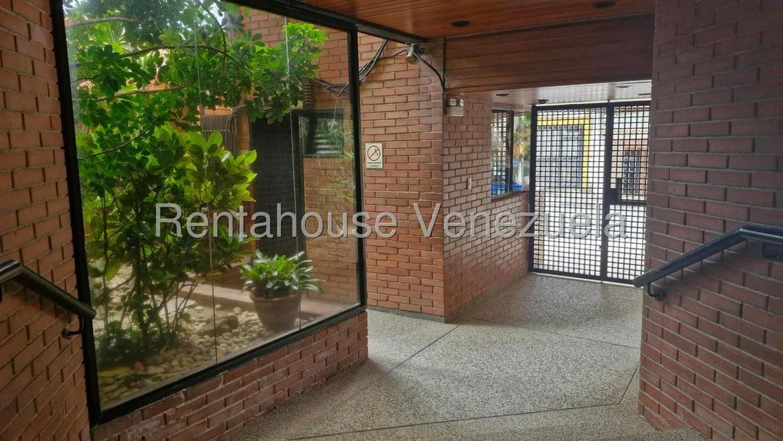 Apartamento (1 Nivel) en Venta en Los Dos Caminos, Distrito Metropolitano - 47