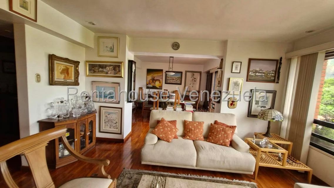 Apartamento (1 Nivel) en Venta en Los Dos Caminos, Distrito Metropolitano - 6