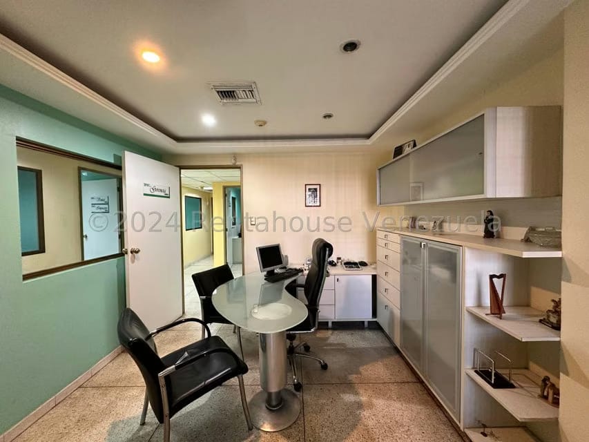 Comercial (Edificio) en Venta en El Limon, Aragua - 11