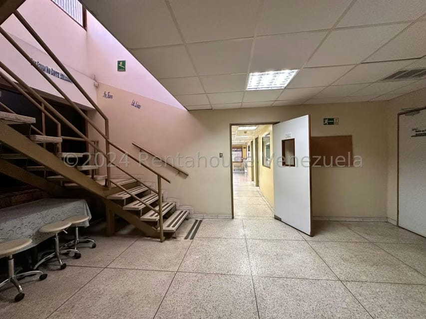 Comercial (Edificio) en Venta en El Limon, Aragua - 22